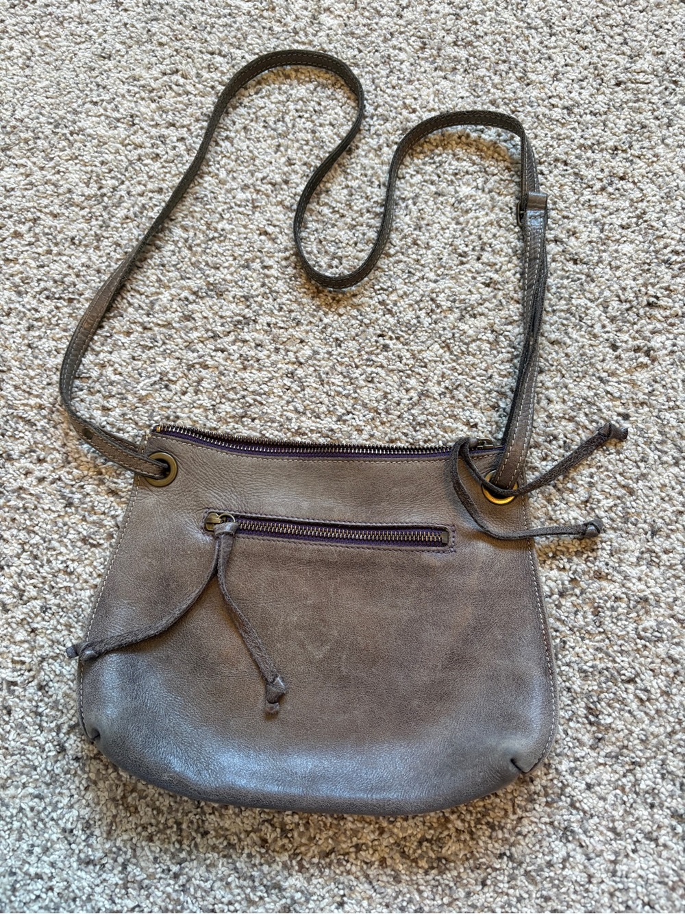 Roots Edie Crossbody